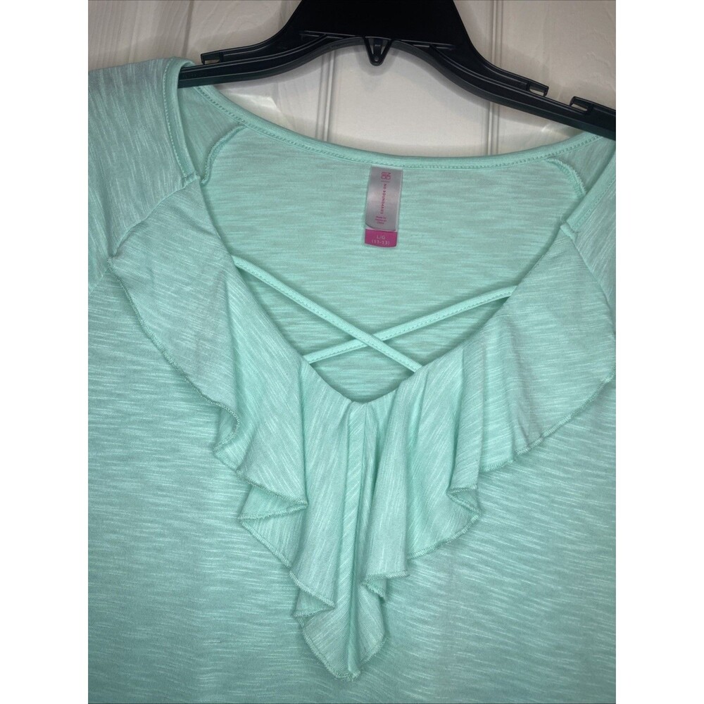 Size L (11-13) No Boundaries Teal Crisscross Cutout Ruffle Cinch Sleeve Top - Picture 4 of 8